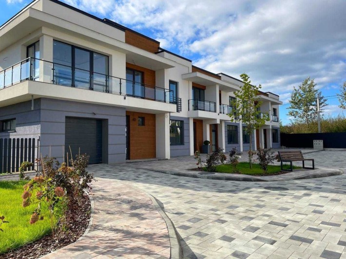 Акційна ціна! Таунхаус з ділянкою у Вовчинцях! - фото 1