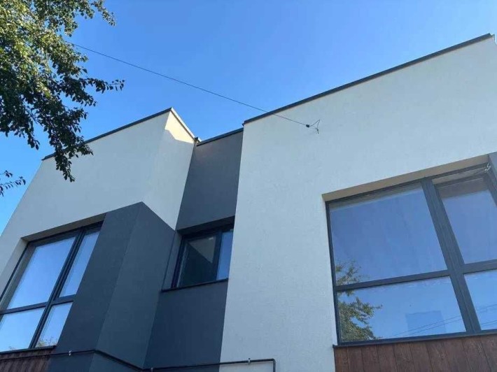 Таунхаус в елітній локації міста! - фото 1