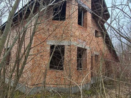 Продається будинок, металочерепиця, ділянка 10 соток Угринов