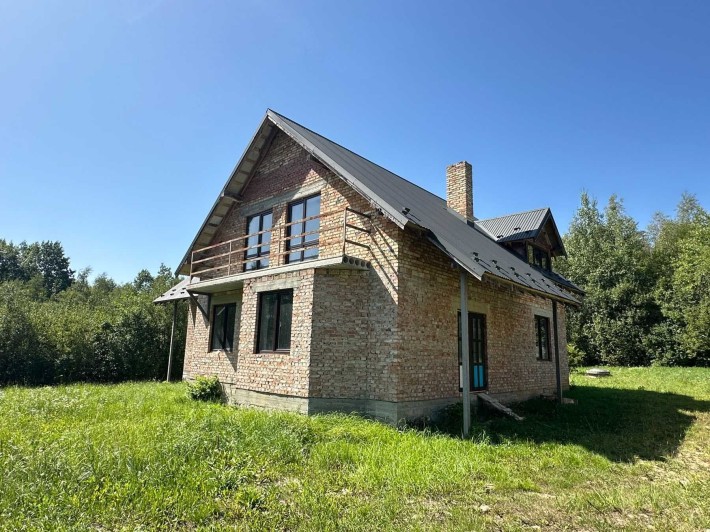 Просторий будинок поруч Івано-Франківська з ділянкою 10 сот! - фото 1