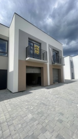 Таунхаус в с.Крихівці!Готовий до ремонту! - фото 1