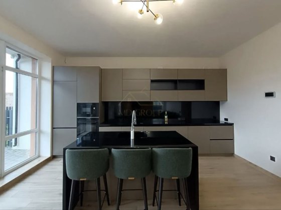 Продаж будинку з ДИЗАЙНЕРСЬКИМ РЕМОНТОМ в Котеджному містечку Вовчинець