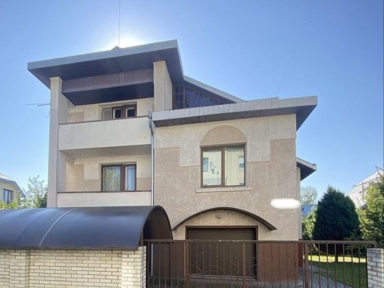 Продається котедж з ремонтом/9 соток/$758 за м2 Крихівці