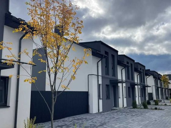 Таунхаус з євроремонтом, міські комунікації, Крихівці Криховцы