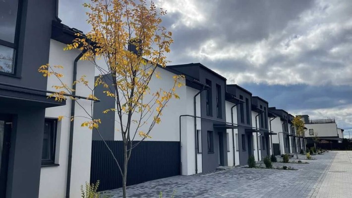 Таунхаус з євроремонтом, міські комунікації, Крихівці - фото 1