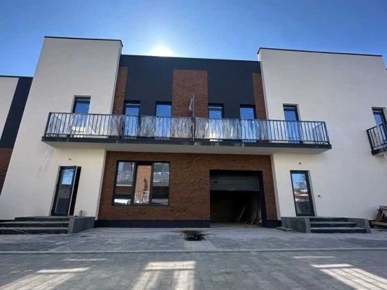 Продається БОКОВИЙ будинок (таунхаус)/Гараж, або кімната/Асфальт/Газ Микитинці