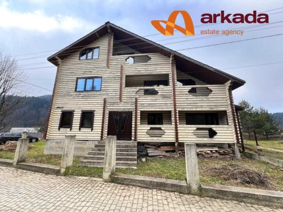 Продам будинок - в Татарові зі зрубу,  недорого - готельний бізнес Татарів