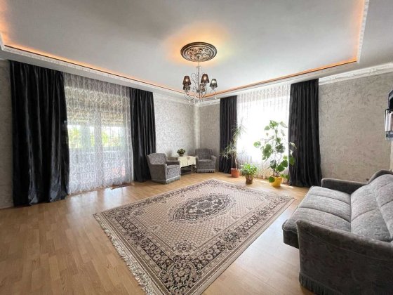 Продам гарний просторий будинок Клузів