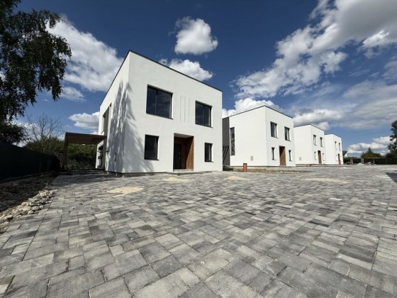 Ексклюзивні ЗДАНІ будинки Чукалівка