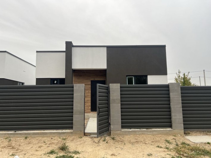 68500 Продам дом Гатное Рядом Чабаны Крюковщина - фото 1