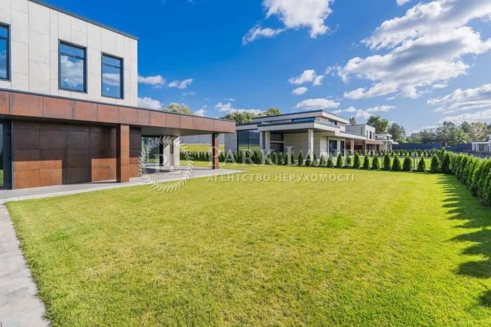 Продажа дома в Козине. 300м2. 11 соток. 5 комнат. Без ремонта. - фото 1