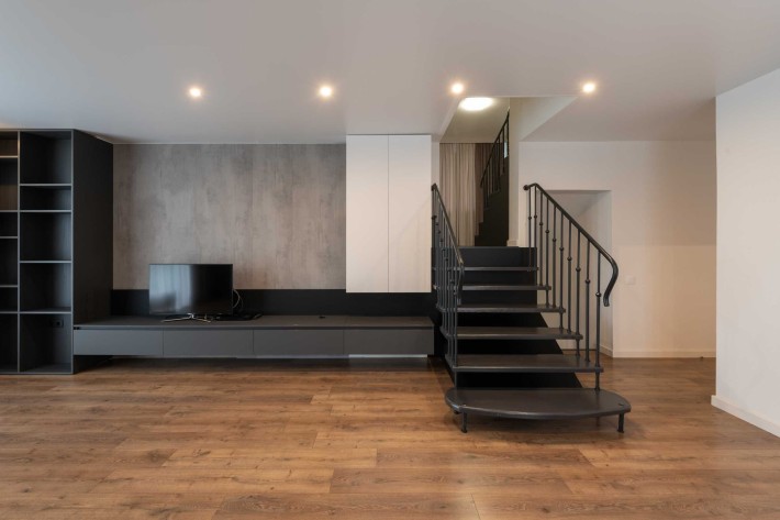 продаж будинку Козин 190 кв.м + 90 кв.м мансарда - фото 1