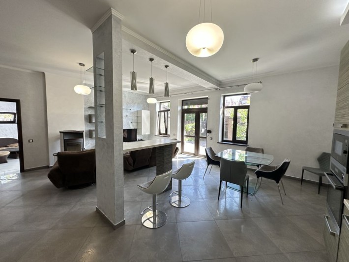 Продаж повністю АВТОНОМНОГО будинку з ГАЗОМ, ремонтом, басейном - фото 1