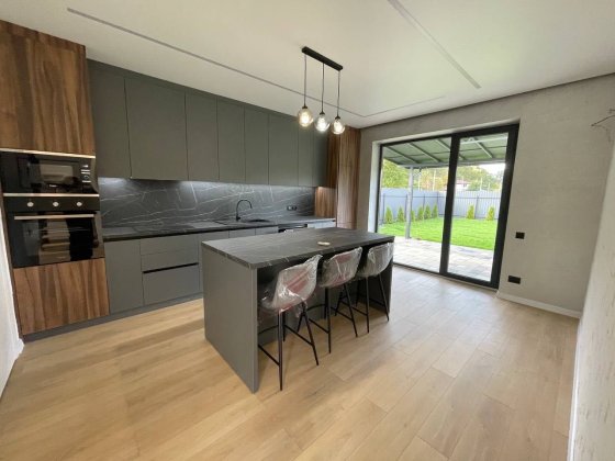 Продається будинок з ремонтом в Крюківщині район Оришки Крюковщина