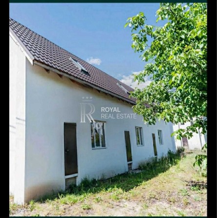 Продаж Таунхаус без ремонту вул. Святопетрівська с. Гатне Київська обл - фото 1