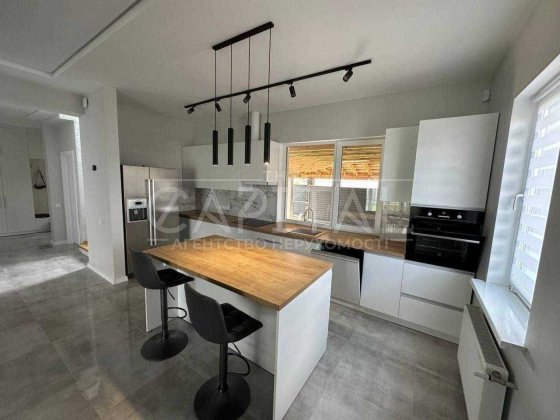 Продаж/Будинок/145 м2/Києво-Святошинський район/Гатне/вул. Трояндова Гатное