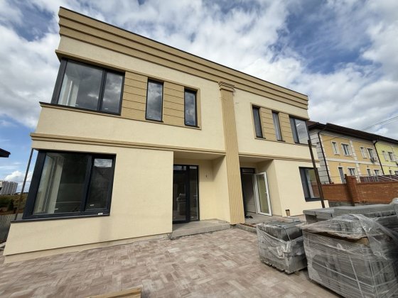 Топовий дуплекс з дизайнерским ремонтом Гатне Гатное