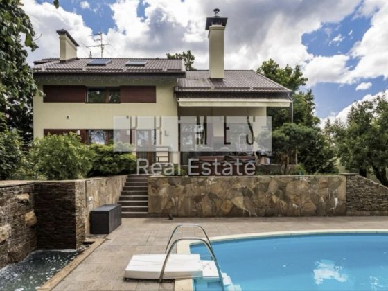 Продаж неймовірного будинку в Білогородці, в топовій локації Белогородка