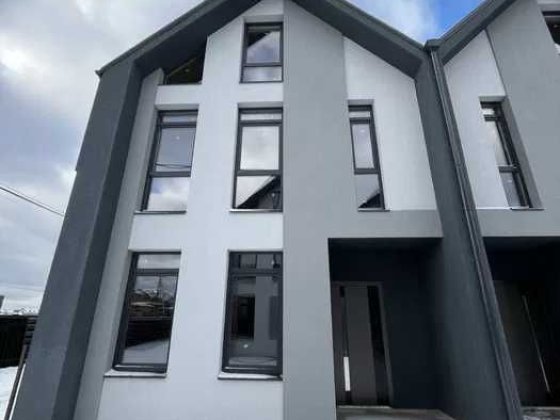 Оригінальне планування дуплекса(з автонавісом) на 114м.кв в Крюківщині Крюковщина