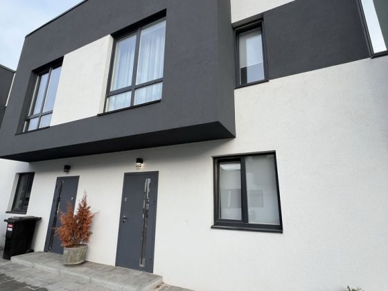 Таунхаус з ремонтом та меблями Белогородка