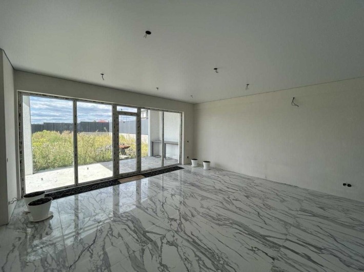 Будинок з частковим ремонтом 160 м2 11 соток Білогородка - фото 1