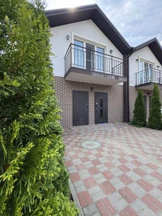 Таунхаус з ремонтом/Гатне/120м2/2парко місця/без комісіі - фото 1