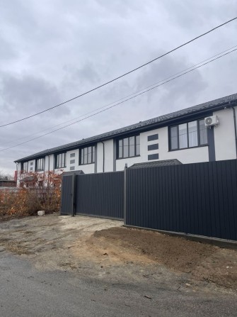 Таунхаус з початковим ремонтом, в ціні матеріали, 63000 $ - фото 1