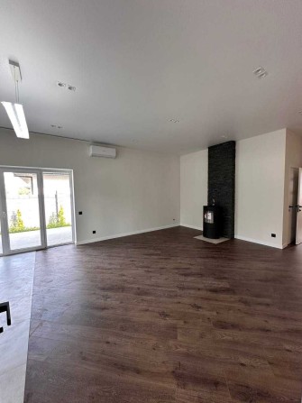 Продаж! Будинок з новим РЕМОНТОМ по хорошій ціні! - фото 1