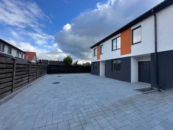 Продаж таунхаусу 103м2. 3 кімнати. Всі комунікації. с.Ворзель. ID:755 Ворзель