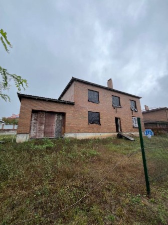 Якісний будинок у Ворзелі . Закрита територія - фото 1