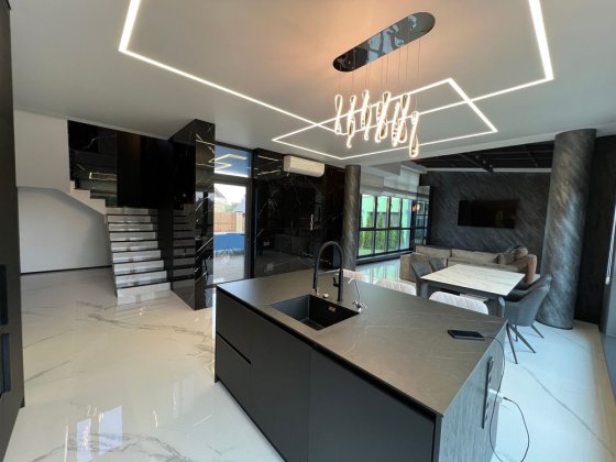 Продається будинок з ремонтом в Гатному!!! Гатное