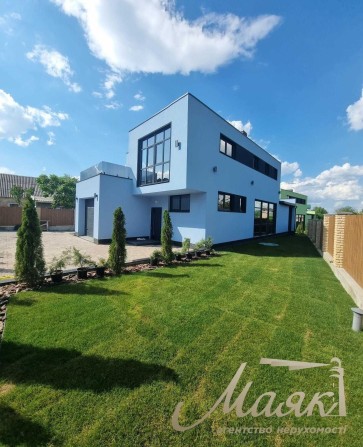 Продаж будинку 210м2 c.Гатне Hi-Tech - фото 1