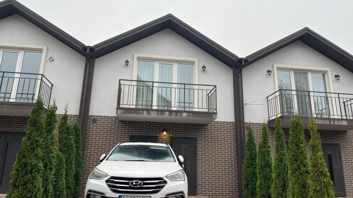 Продам таунхаус з ремонтом, 120 м2, 2 сотки, 3 кімнати - БЕЗ % - фото 1