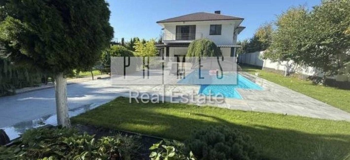 Продажа современного дома с бассейном 240 м2 в с.Крюковщина - фото 1