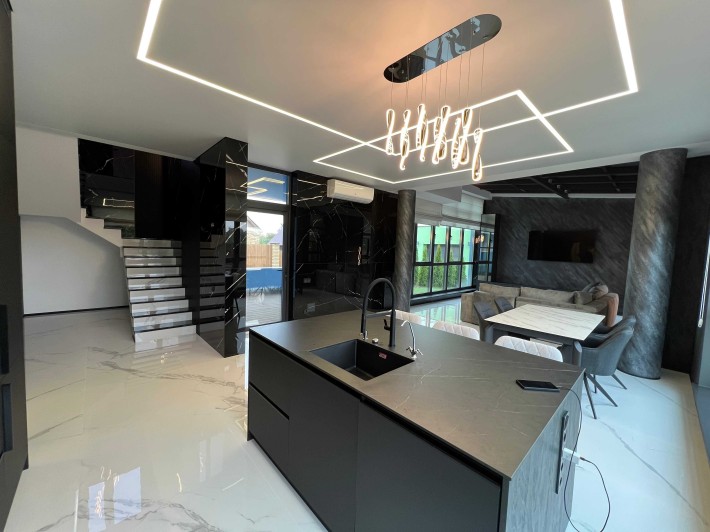 Продаж будинку в 2км від Києва з ремонтом та меблями/Без комісії! - фото 1