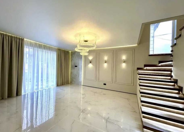 Пропонується дуплекс із якісним ремонтом у селі Гатне - фото 1