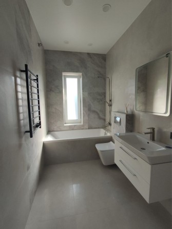 Продаж БУДИНКУ з новим РЕМОНТОМ   біля Києва -с. Ворзель - фото 1