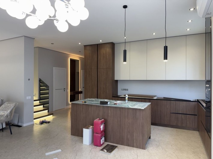 ‼️Завершуємо ремонт. Будинок в КМ Новий Світ. 7 соток. - фото 1