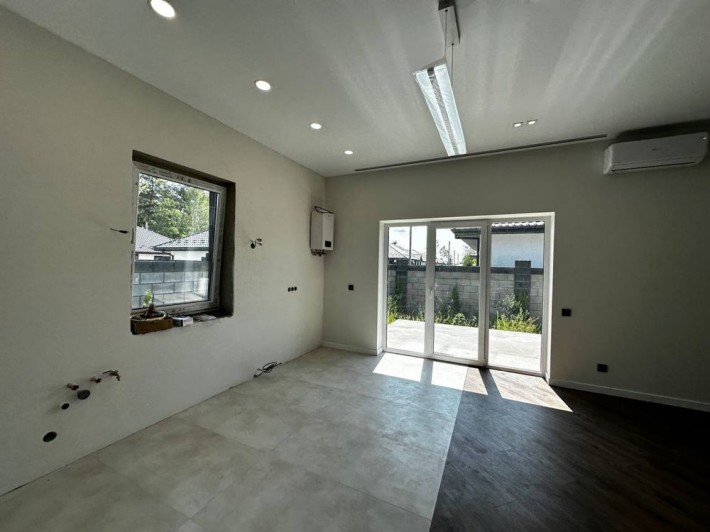 Купуйте будинок в котеджному містечку з ремонтом! - фото 1