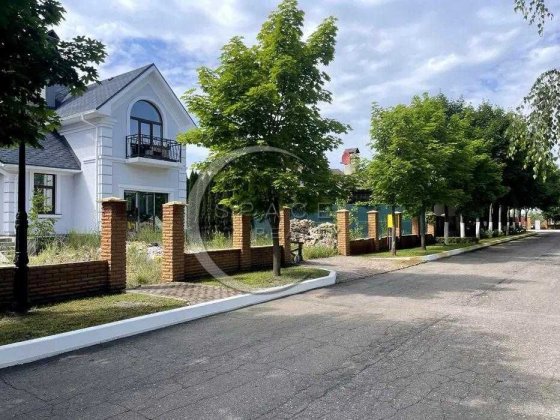 КМ "Золоче" Продаж будинку 280кв.м. під оздоблення с. Вишеньки Вишеньки