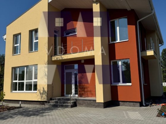 Продаж будинку 230м2 з басейном Гнедин