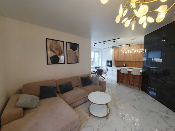 Продаж будинку. Осокорки, ремонт, техніка, 3,5 сот. Метро Славутич Гнедин