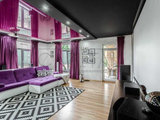 Продаж / Будинок / 352 м2 / Гореничі / вул. Депутатська Гореничі