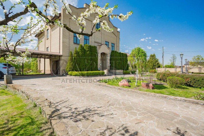 Продаж 3-поверхового будинку в с. Вишеньки, Бориспільський р-н. - фото 1