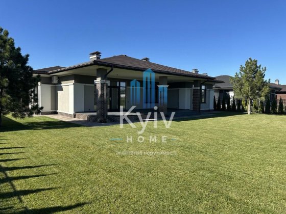 Золоче/ Новий будинок з ремонтом/ 225 м2/ 12 соток/ Озеро/ Вишеньки Вишеньки