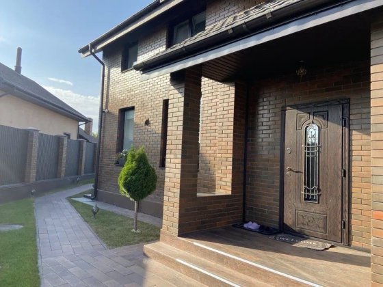 Коттедж два кирпича камин гараж баня мебель техника Гнедин