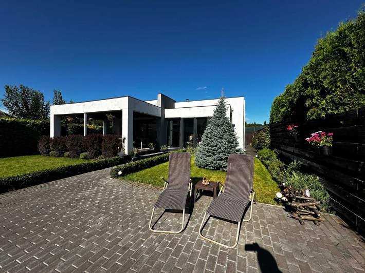 Продам будинок з ремонтом біля Києва (10 хвилин) - фото 1