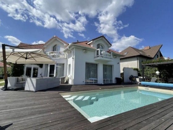 (Без%)  сучасний  будинок, Гнідин, Вишеньки, Золоче, басейн, річка Гнедин