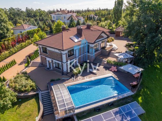 Єлітна Садиба з Сауною та Гостьовим Будинком Ходосівка