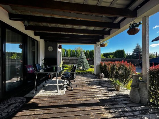 КМ з Озером ( Київ 10км) Сучасний Будинок 2 спальні. Облаштован. Гореничі